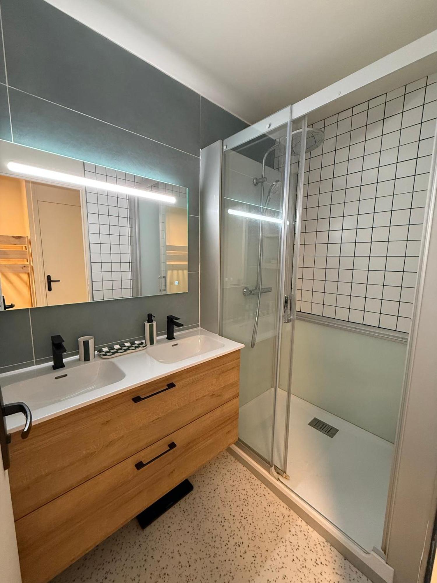 Appt Renove Palavas - 4 Personnes - Vue Mer - Parking - Rive Droite Екстер'єр фото
